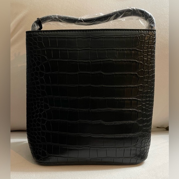 NWT AOTA Vegan Faux Croc Textured Leather Black Bucket Bag - Picture 7 of 16